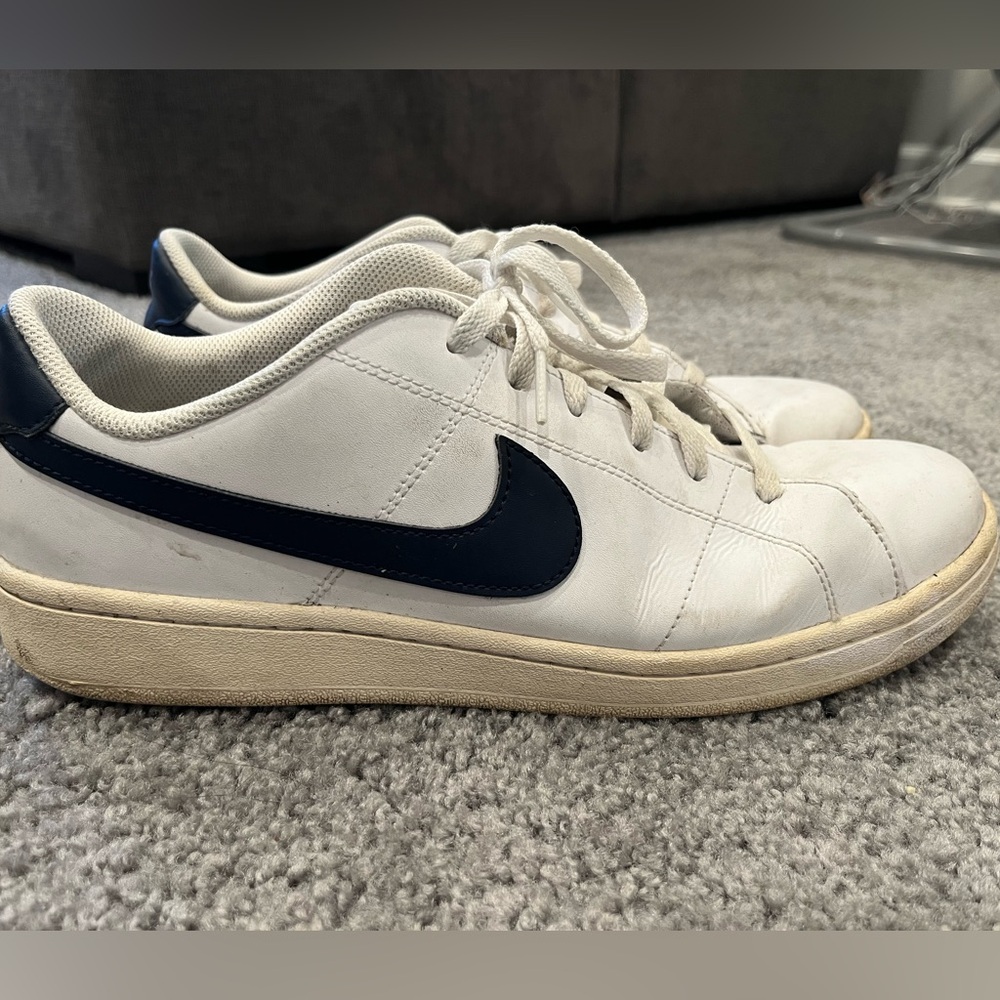 Men’s Nike Court Royale 2